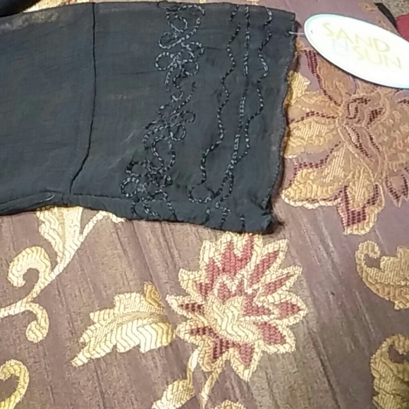 🥀Cover-up 🥀 - Picture 4 of 5